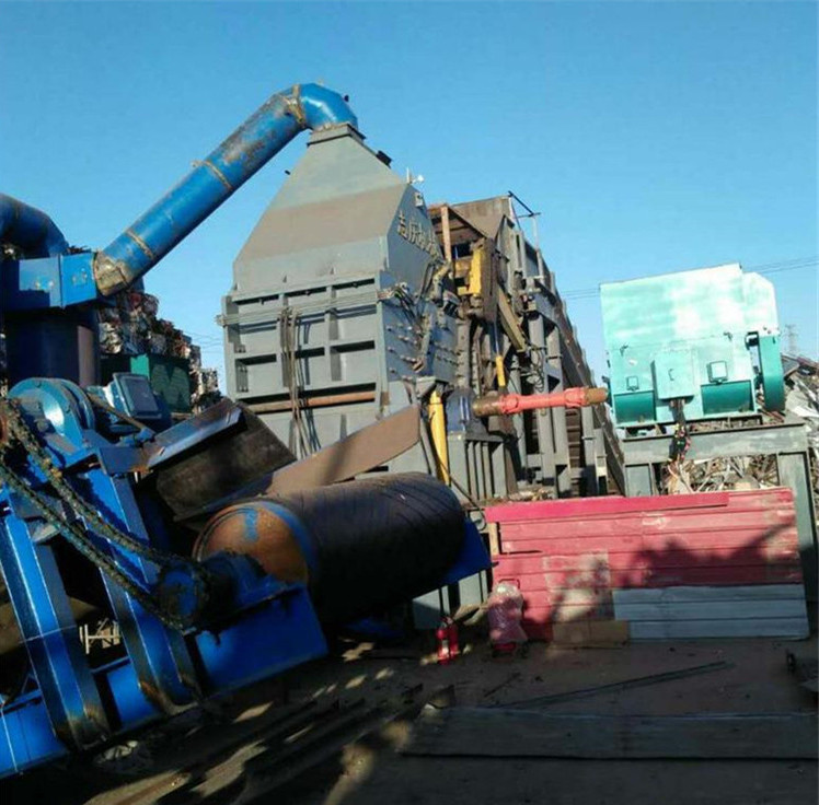 山东济宁志庆大型锤式废旧金属破碎机900型出产设备
