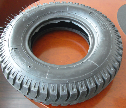 12.00-20货车轮胎水曲羊角斑纹轮胎带内胎 厂