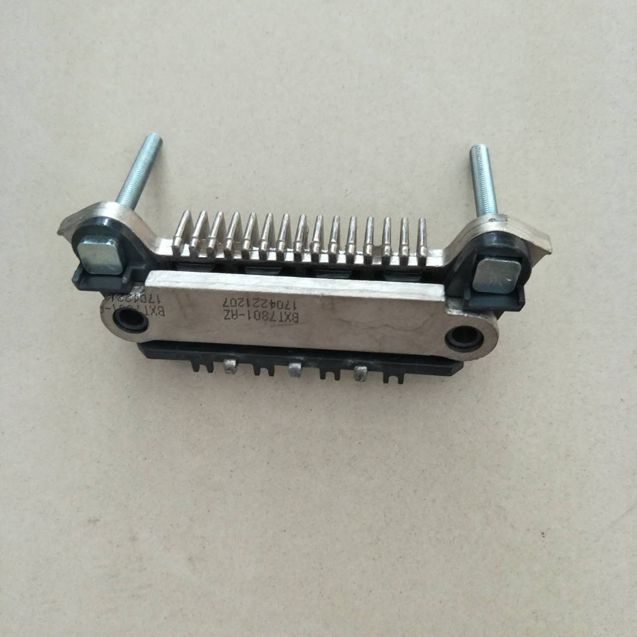 河北小松PC450-8 发动机缸盖原装现货