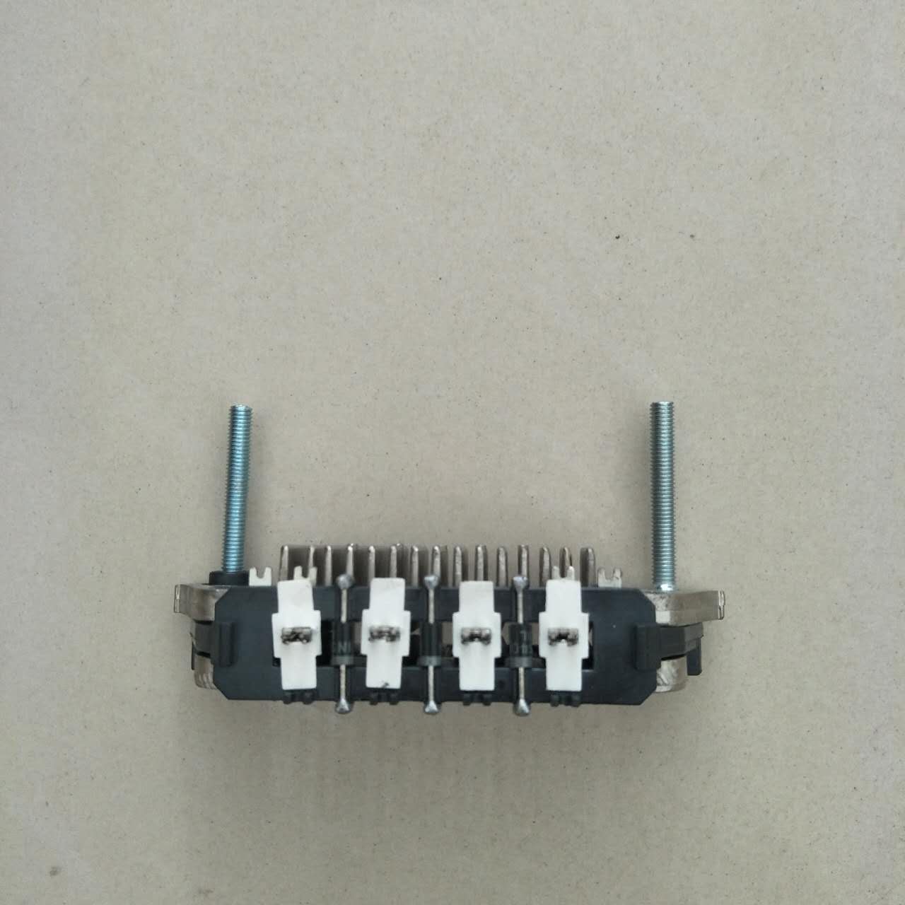 河北小松PC450-8 发动机缸盖原装现货