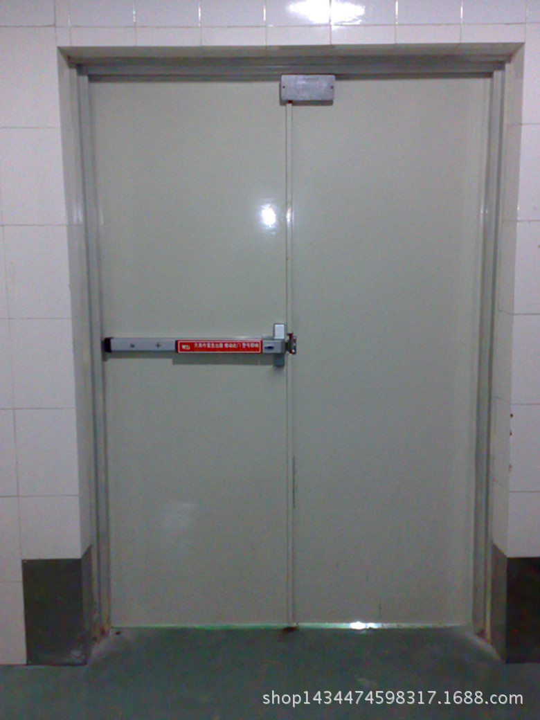 双开门运用双门器加单门锁示意图