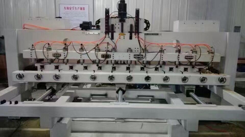 数控雕刻机 木匠铣床门雕机华洲批发供应