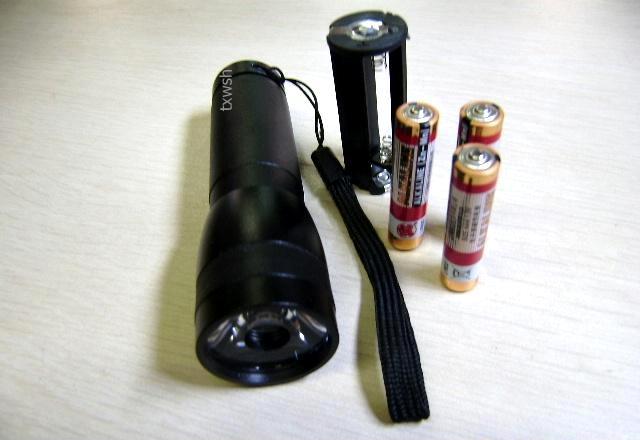 强光手电筒野外强光手电筒夜光手电筒礼品手电筒