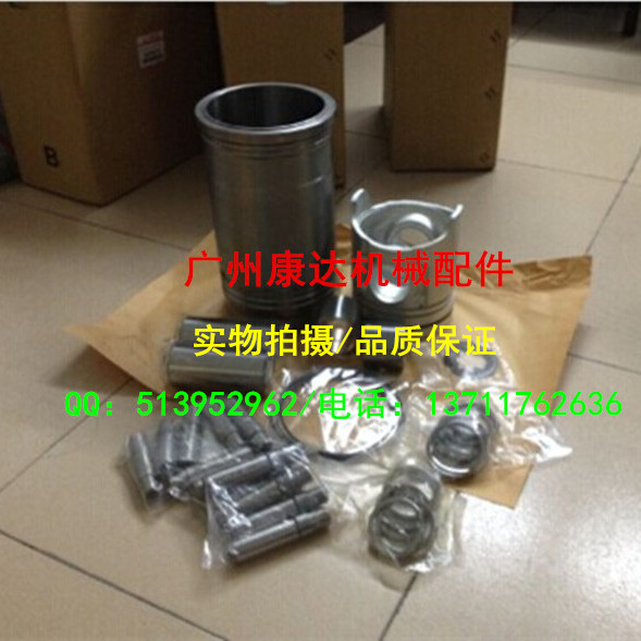 三菱6D24发动机缸盖螺丝