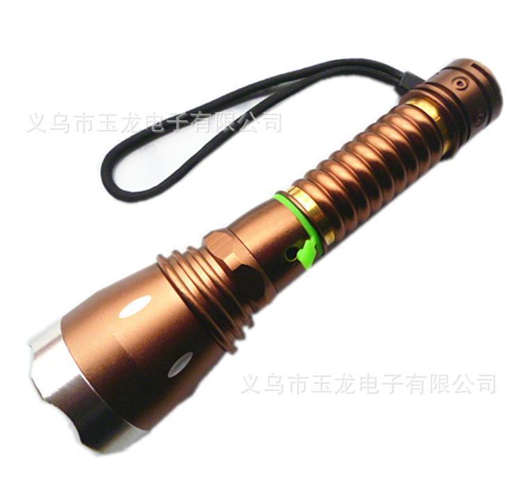 2013新款 T6五档强光手电筒强光充电 LED