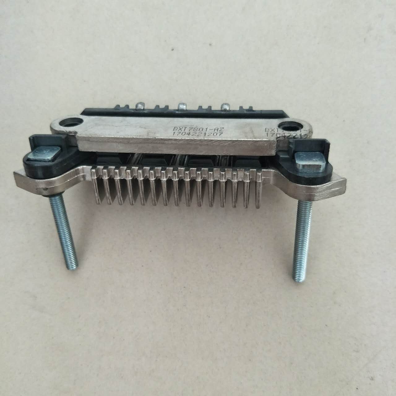 河北小松PC450-8 发动机缸盖原装现货